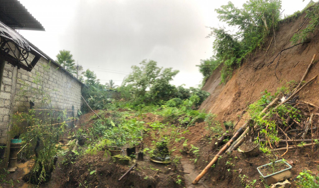 Akibat Cuaca Extrem dan Curah Hujan Yang Tidak Menentu, Perbekel Petang Meninjau Kuburan Muslim Br.Angantiga Yang Mengalami Longsor